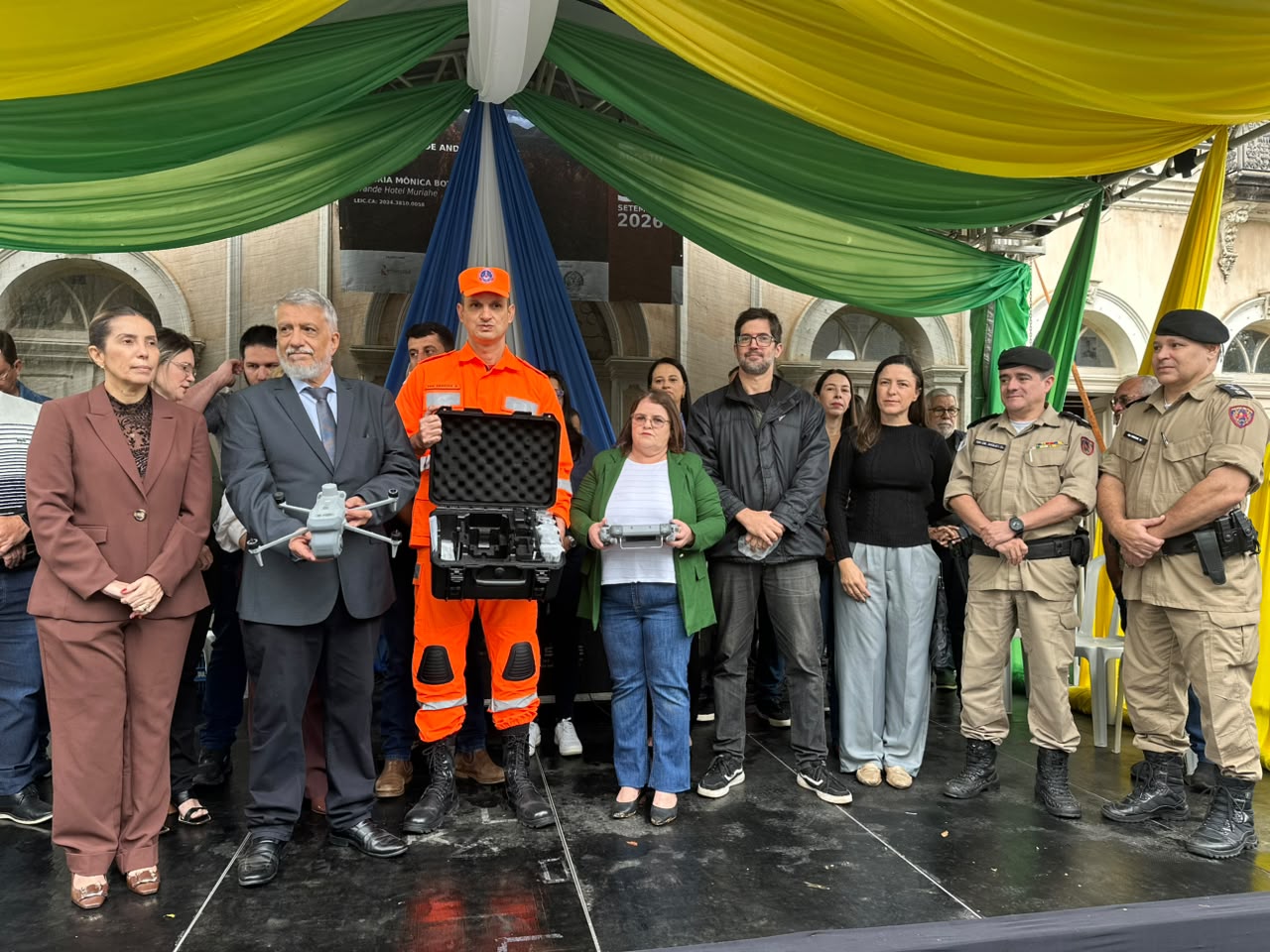 Prefeitura entrega drone de alta tecnologia ao Corpo de Bombeiros de Muriaé.