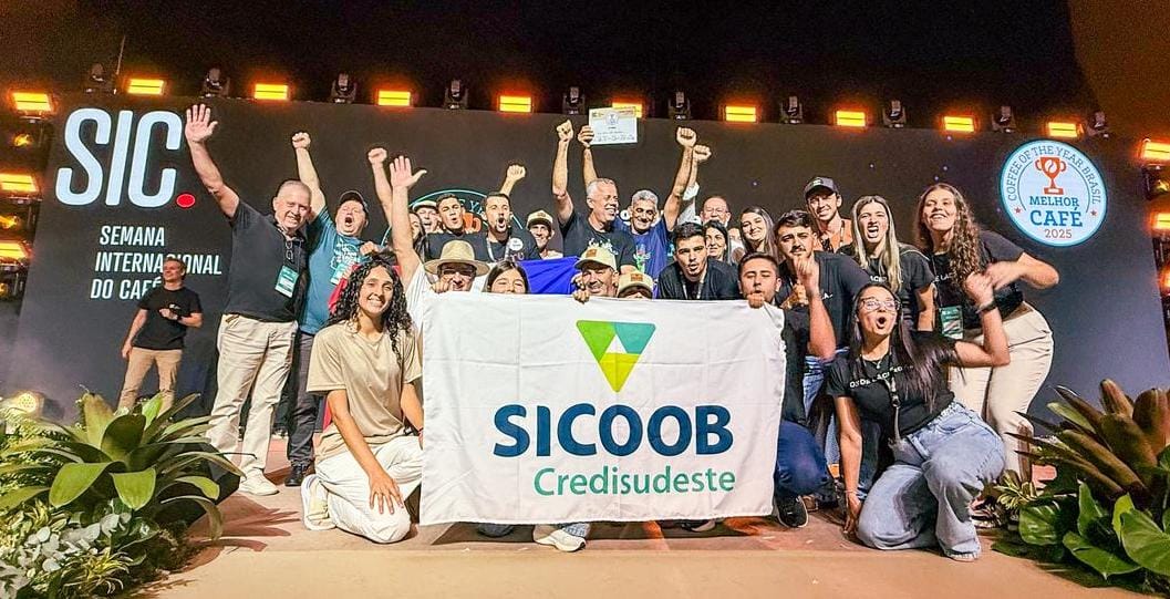Cooperados do Sicoob Credisudeste encerram participação na Semana Internacional do Café premiados